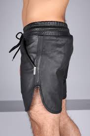 Berlin full black short